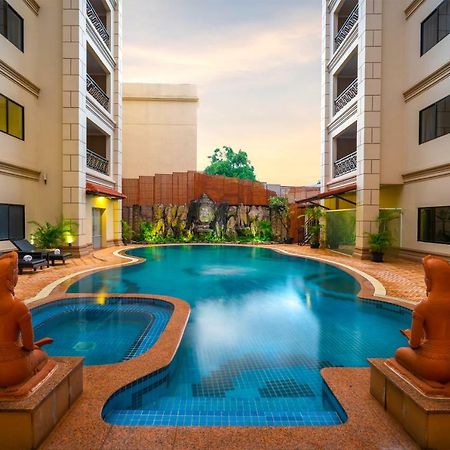 Dragon Royal Angkor Otel Siem Reap Dış mekan fotoğraf