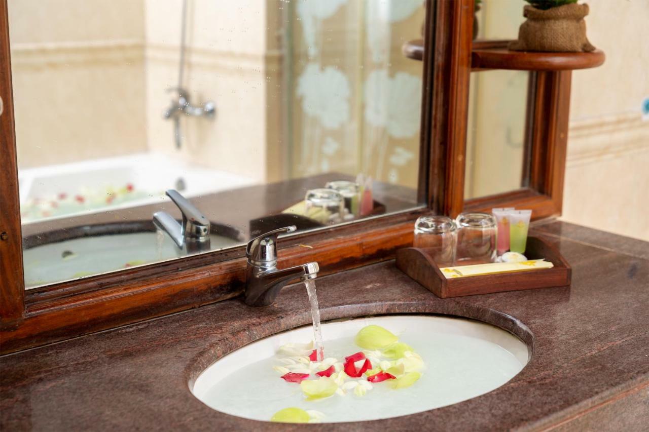 Dragon Royal Angkor Otel Siem Reap Dış mekan fotoğraf
