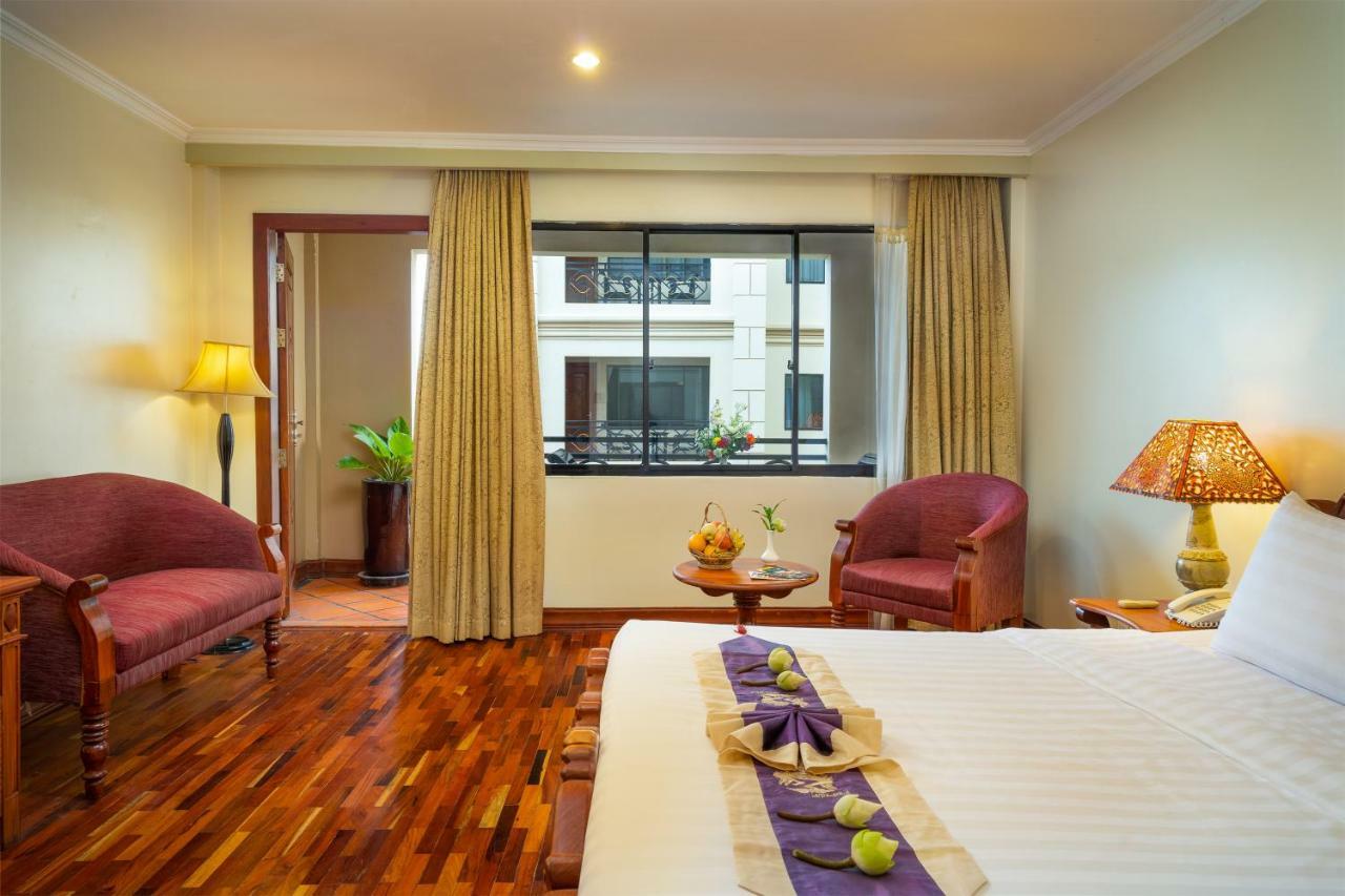 Dragon Royal Angkor Otel Siem Reap Dış mekan fotoğraf